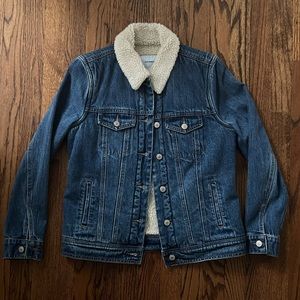 Old Navy Sherpa Denim Jack Size: S NWOT